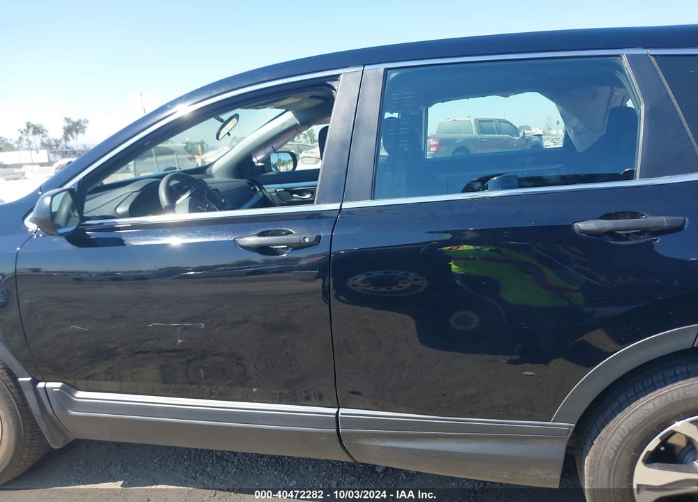 2017 HONDA CR-V LX VIN: 2HKRW6H32HH214641