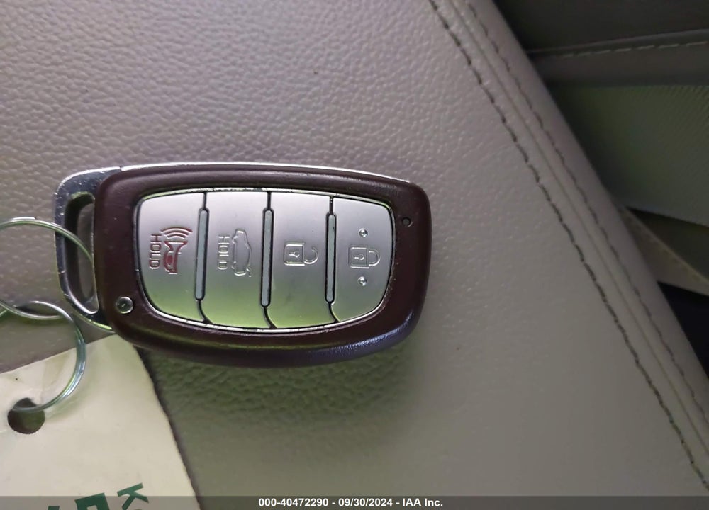 2017 HYUNDAI SONATA HYBRID SE VIN: KMHE24L10HA043458