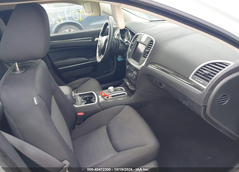 2022 CHRYSLER 300 TOURING VIN: 2C3CCAAG0NH256572