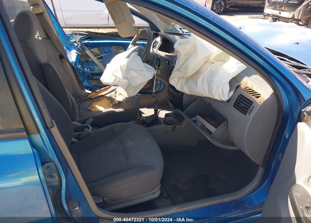 2003 KIA RIO VIN: KNADC125536273411