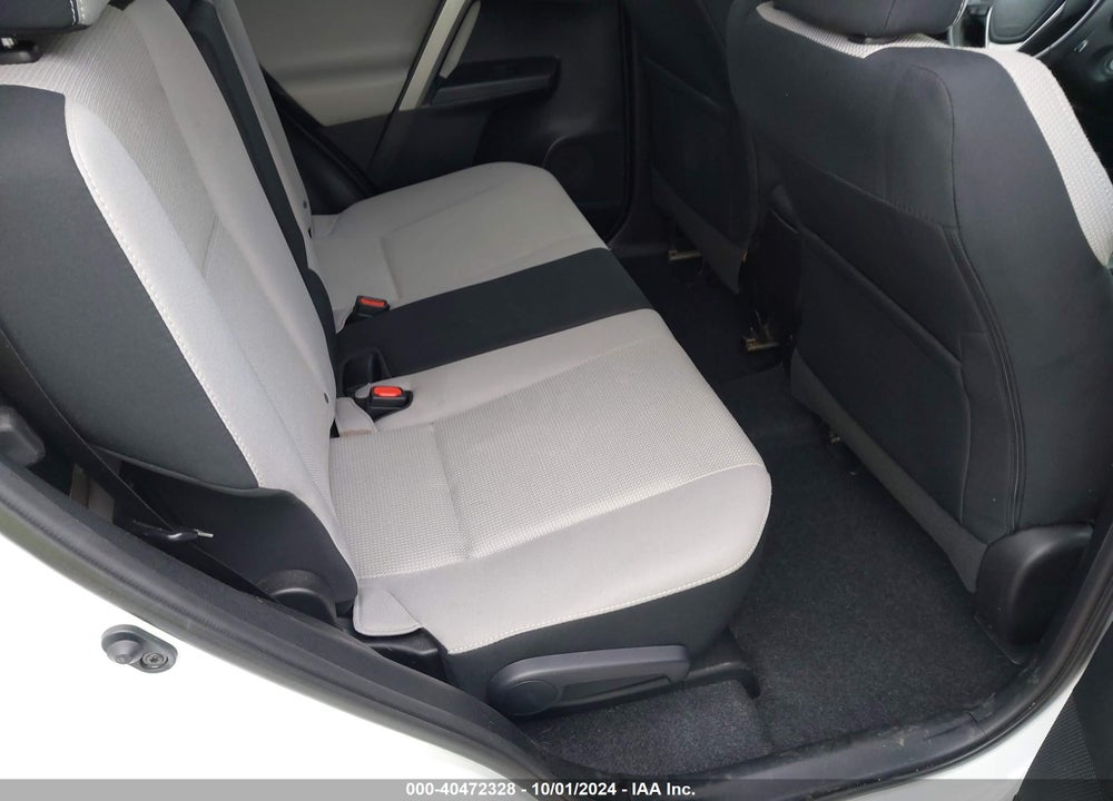 2016 TOYOTA RAV4 XLE VIN: 2T3WFREV0GW274659