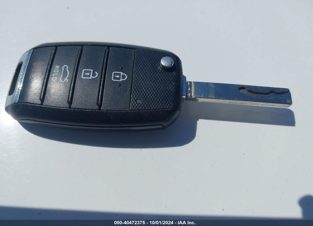 2019 KIA OPTIMA LX VIN: 5XXGT4L30KG309262