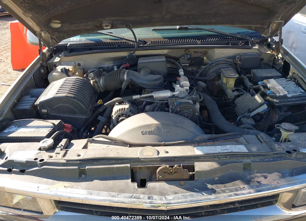 1999 CHEVROLET SUBURBAN 1500 LT VIN: 1GNFK16R4XJ569946