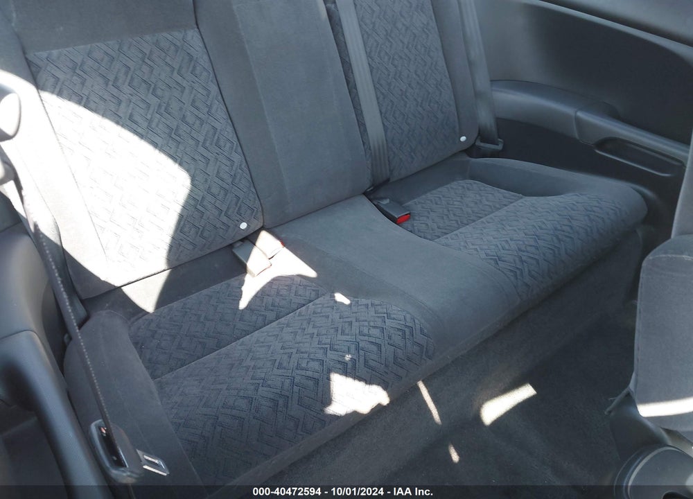2002 HONDA CIVIC LX VIN: 1HGEM22522L047550