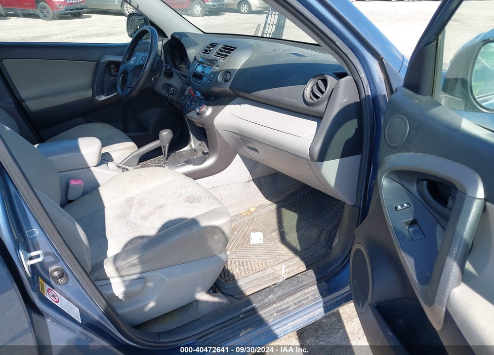 2009 TOYOTA RAV4 VIN: JTMZF33V295011418