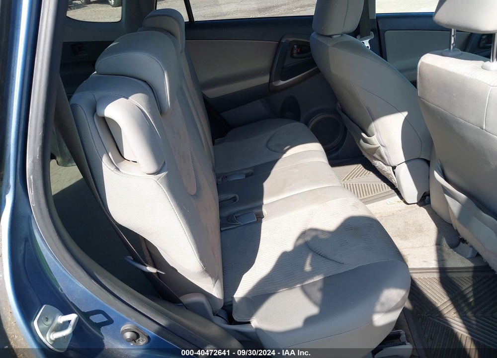 2009 TOYOTA RAV4 VIN: JTMZF33V295011418
