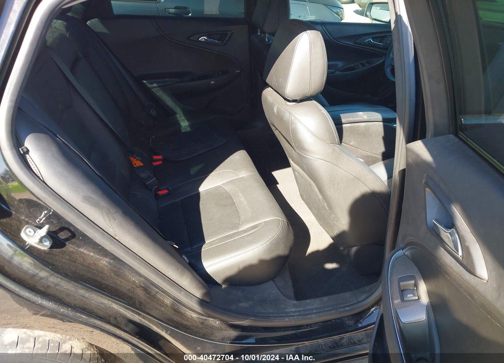 2018 CHEVROLET MALIBU LT VIN: 1G1ZD5ST1JF113057