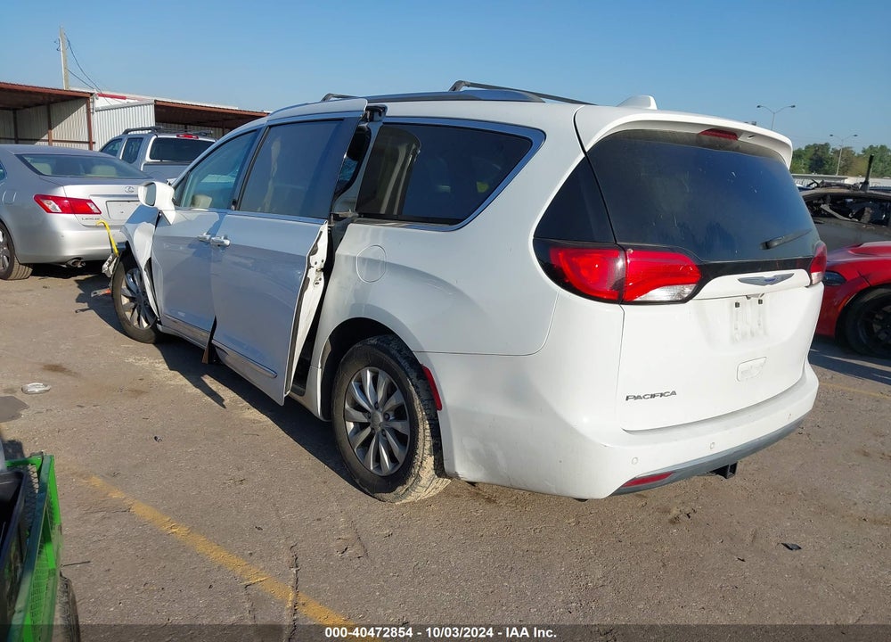2019 CHRYSLER PACIFICA TOURING L VIN: 2C4RC1BG1KR626776