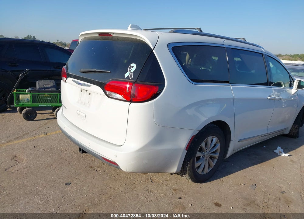 2019 CHRYSLER PACIFICA TOURING L VIN: 2C4RC1BG1KR626776