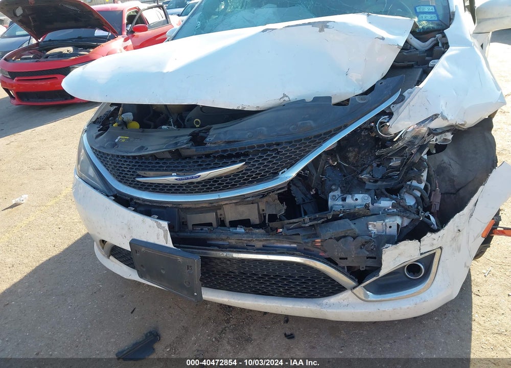 2019 CHRYSLER PACIFICA TOURING L VIN: 2C4RC1BG1KR626776