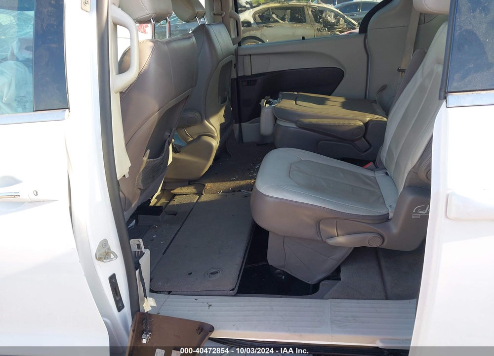 2019 CHRYSLER PACIFICA TOURING L VIN: 2C4RC1BG1KR626776