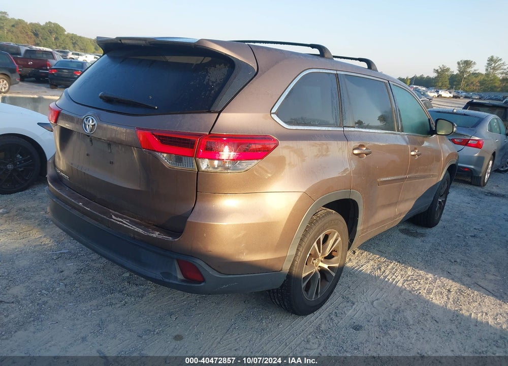 2017 TOYOTA HIGHLANDER LE VIN: 5TDZZRFH7HS192993