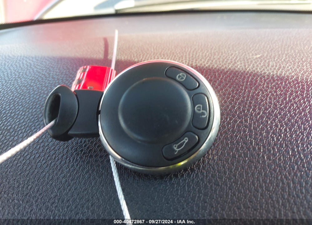 2011 MINI COOPER CLUBMAN VIN: WMWZF3C57BT188271