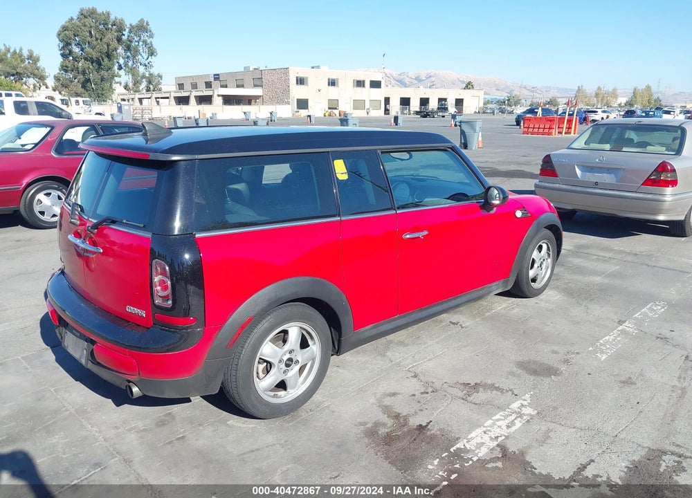 2011 MINI COOPER CLUBMAN VIN: WMWZF3C57BT188271