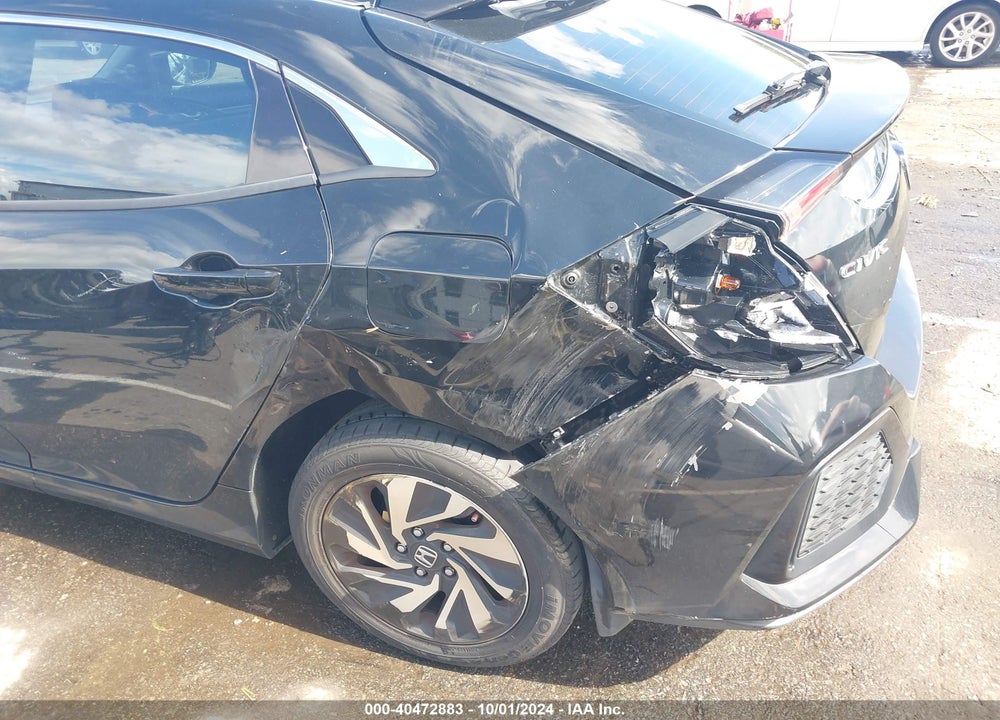 2018 HONDA CIVIC LX VIN: SHHFK7H2XJU208651