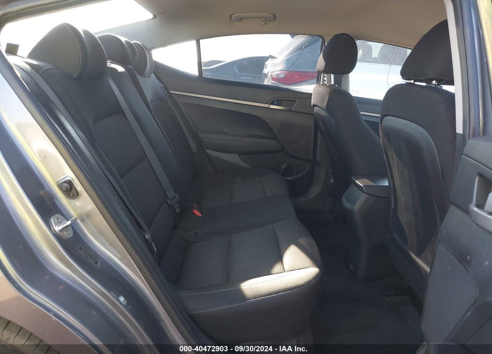 2018 HYUNDAI ELANTRA SE VIN: 5NPD74LF0JH303742