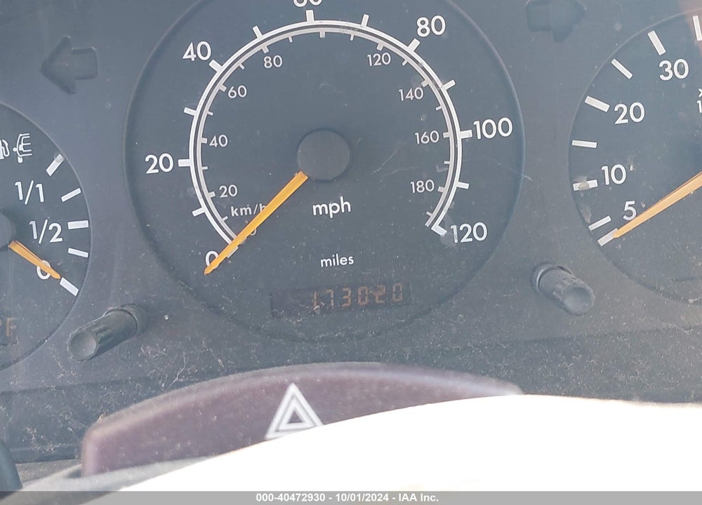 1999 MERCEDES-BENZ ML 320 VIN: 4JGAB54E7XA094668