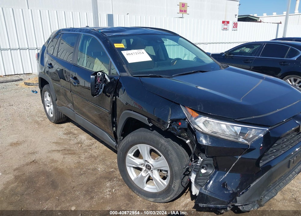 2021 TOYOTA RAV4 XLE VIN: 2T3P1RFVXMC233101