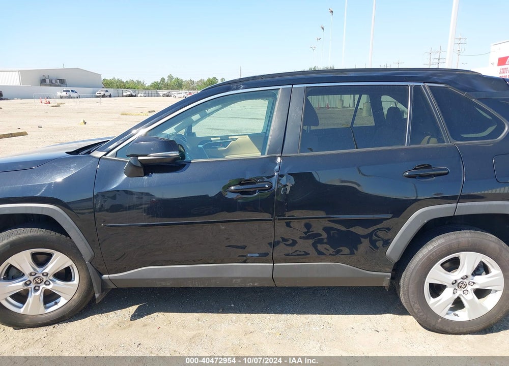 2021 TOYOTA RAV4 XLE VIN: 2T3P1RFVXMC233101