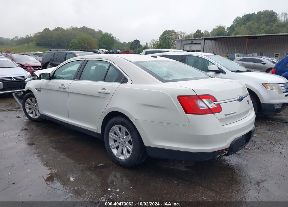2010 FORD TAURUS SE VIN: 1FAHP2DW1AG151050