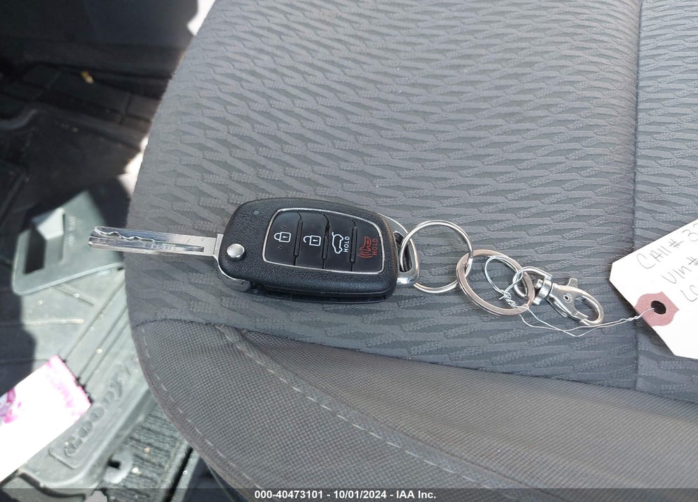 2018 HYUNDAI SANTA FE SE VIN: KM8SM4HF8JU274193