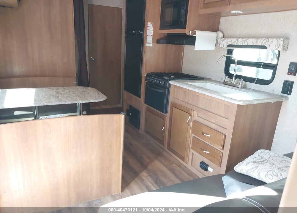 2017 FOREST RIVER COACHMEN CATLINA SBX TRAVEL TRAILER VIN: 5ZT2CARB1HU027995