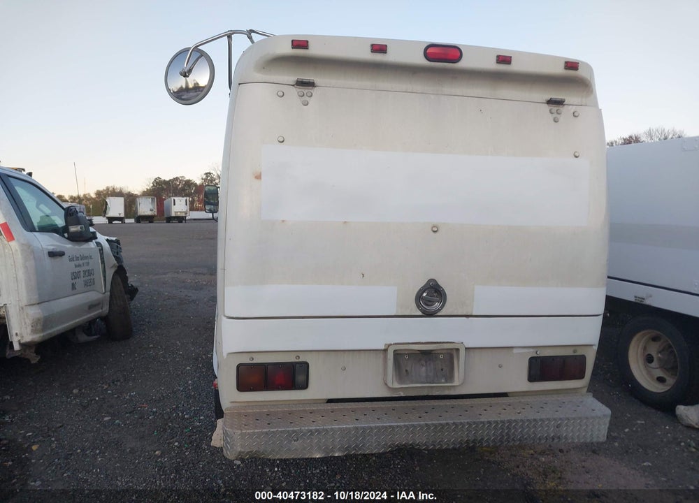 2007 STERLING TRUCK MITSUBISHI CHASSIS COE 40 VIN: JLSBBD1S27K017674