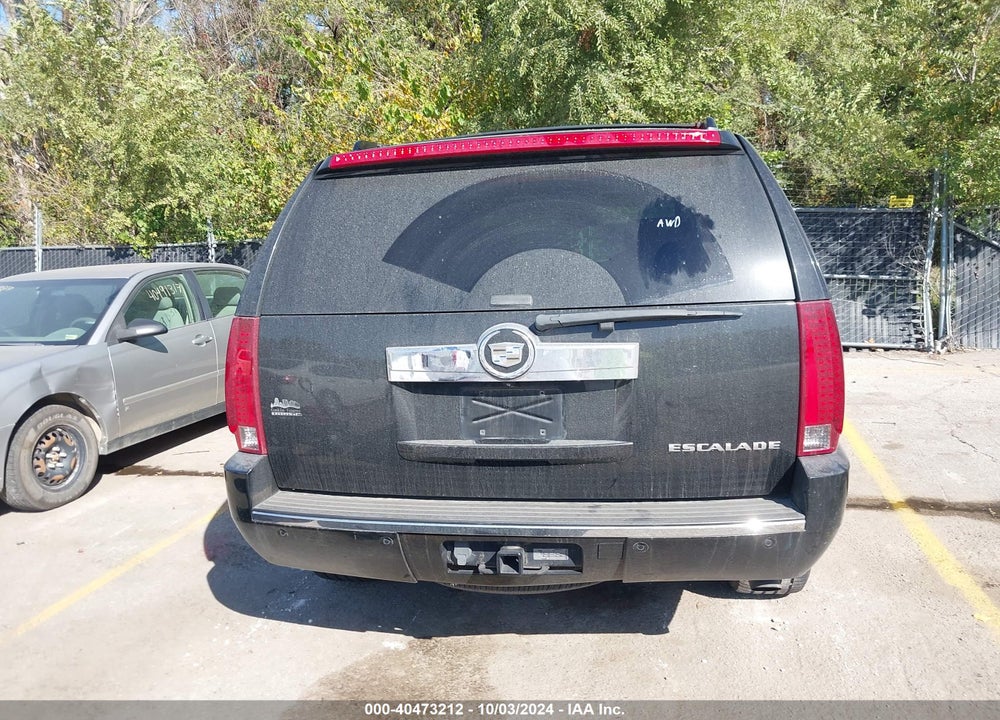 2008 CADILLAC ESCALADE STANDARD VIN: 1GYFK638X8R189847