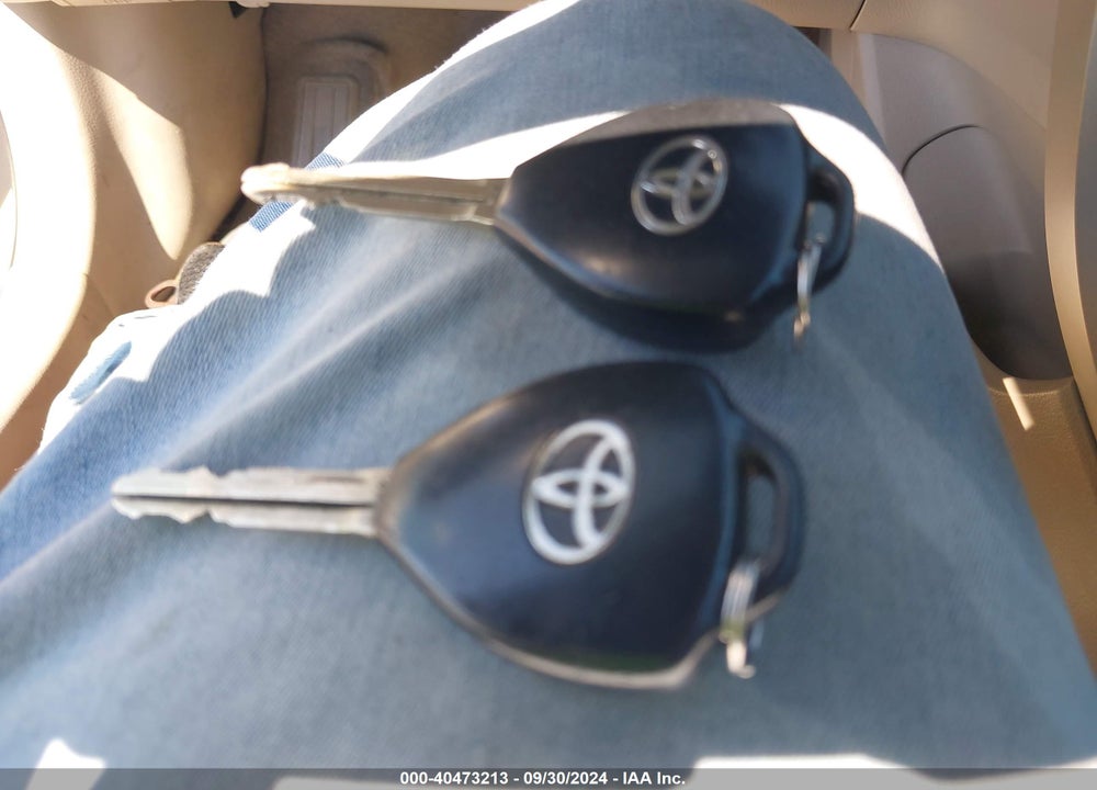 2009 TOYOTA COROLLA LE VIN: 1NXBU40E39Z045242