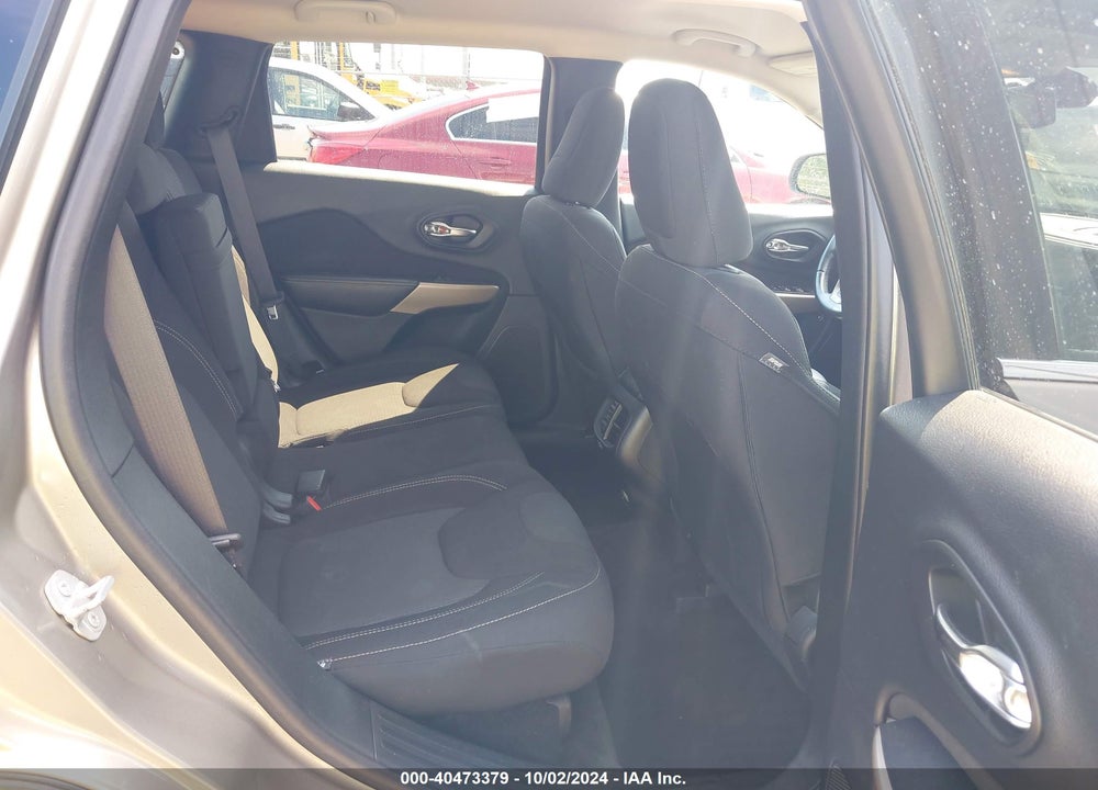 2017 JEEP CHEROKEE LATITUDE FWD VIN: 1C4PJLCB3HW650086