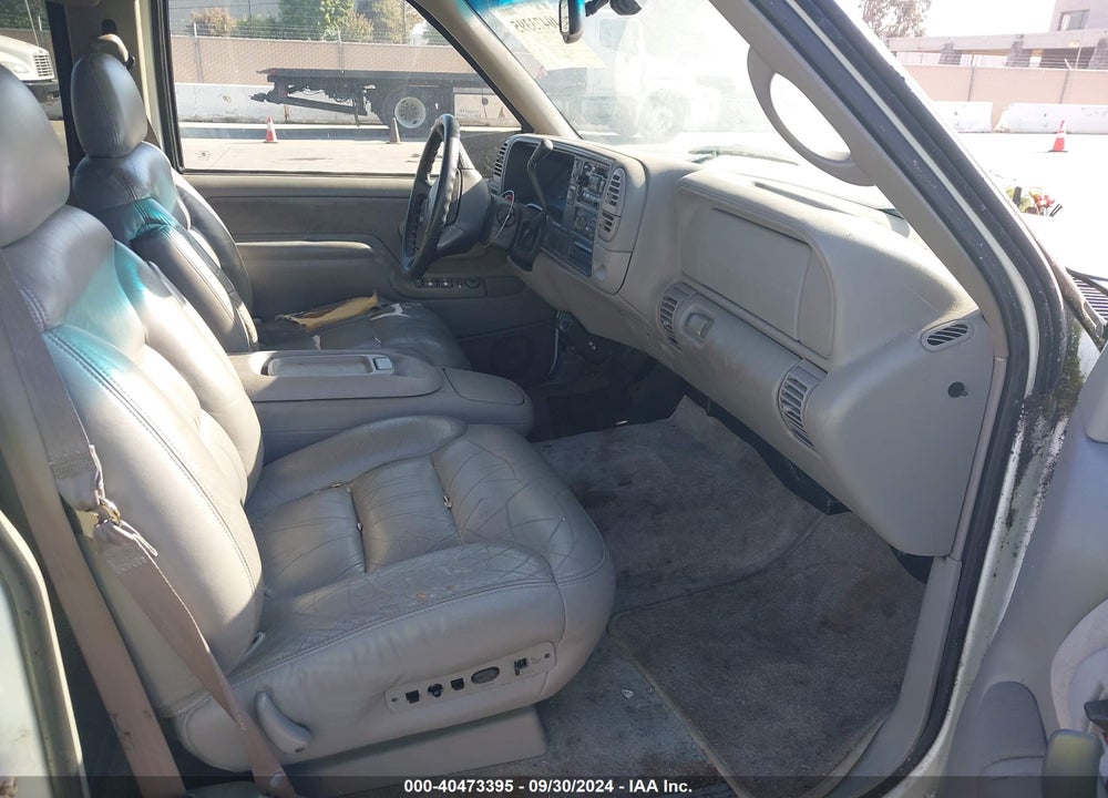 1999 CHEVROLET TAHOE LS VIN: 1GNEC13R5XJ518422