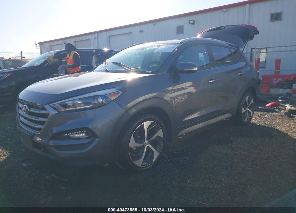 2018 HYUNDAI TUCSON SPORT VIN: KM8J3CAL7JU775648