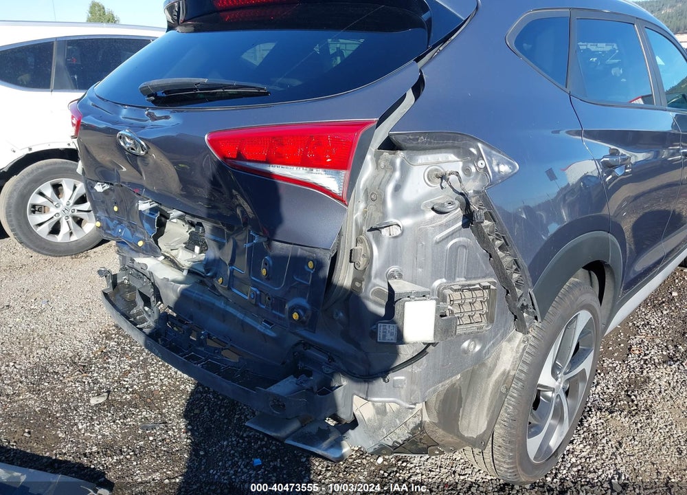 2018 HYUNDAI TUCSON SPORT VIN: KM8J3CAL7JU775648
