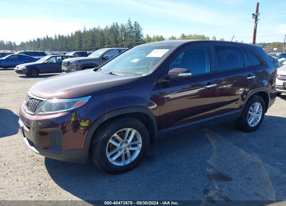 2015 KIA SORENTO LX VIN: 5XYKT3A64FG605176