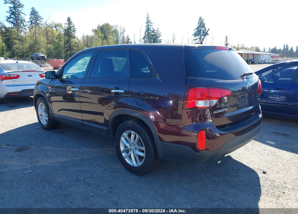2015 KIA SORENTO LX VIN: 5XYKT3A64FG605176