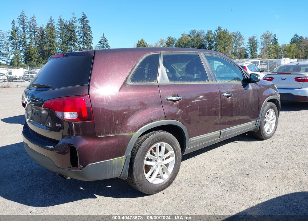 2015 KIA SORENTO LX VIN: 5XYKT3A64FG605176