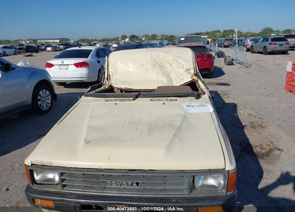 1987 TOYOTA PICKUP 1/2 TON RN50 VIN: JT4RN50R8H0262137