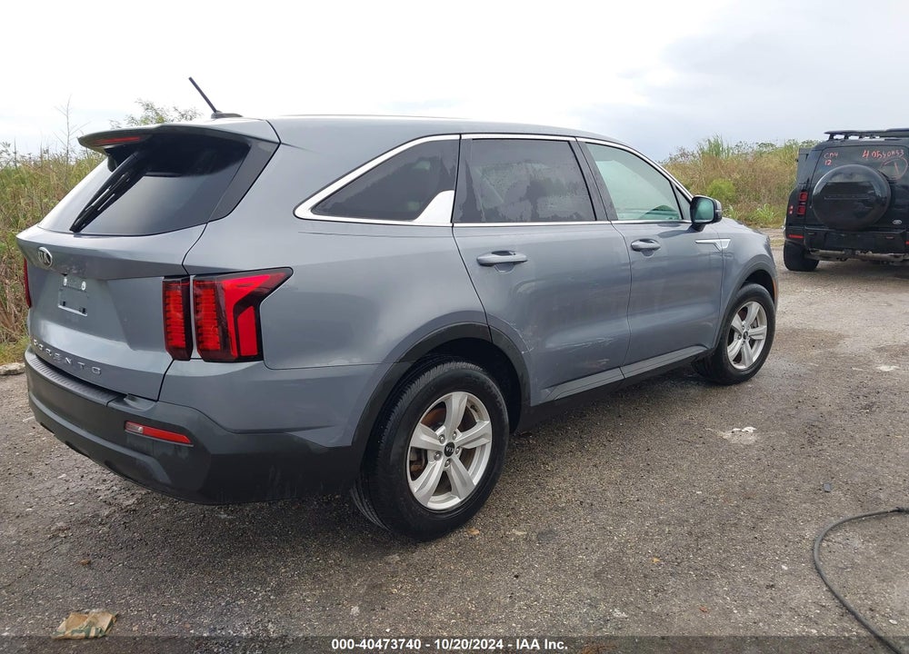 2021 KIA SORENTO LX VIN: 5XYRG4LC1MG073720