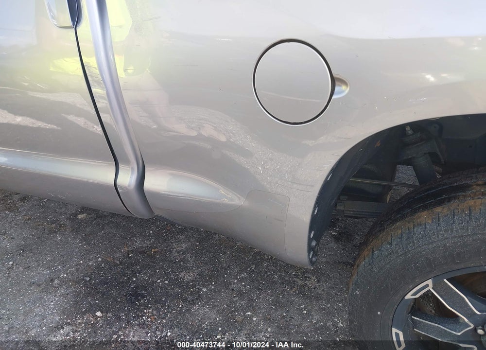 2018 TOYOTA TUNDRA SR5 5.7L V8 VIN: 5TFRY5F13JX229911