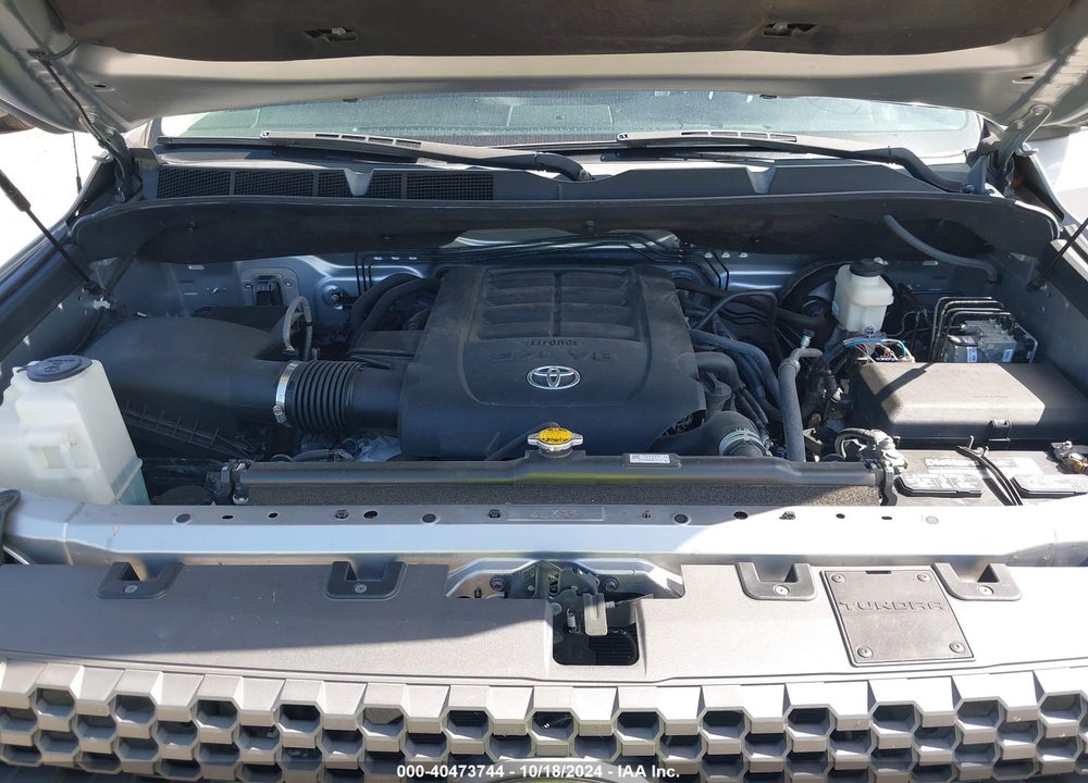 2018 TOYOTA TUNDRA SR5 5.7L V8 VIN: 5TFRY5F13JX229911