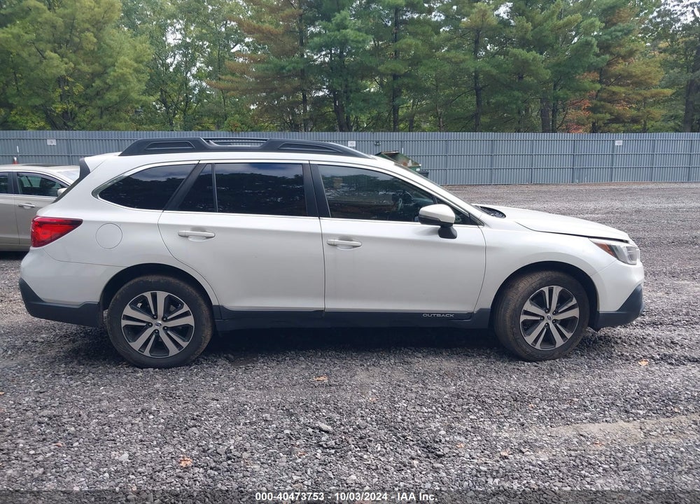 2018 SUBARU OUTBACK 2.5I LIMITED VIN: 4S4BSANC6J3297105
