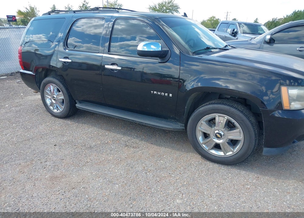 2009 CHEVROLET TAHOE LTZ VIN: 1GNFC33029R163666