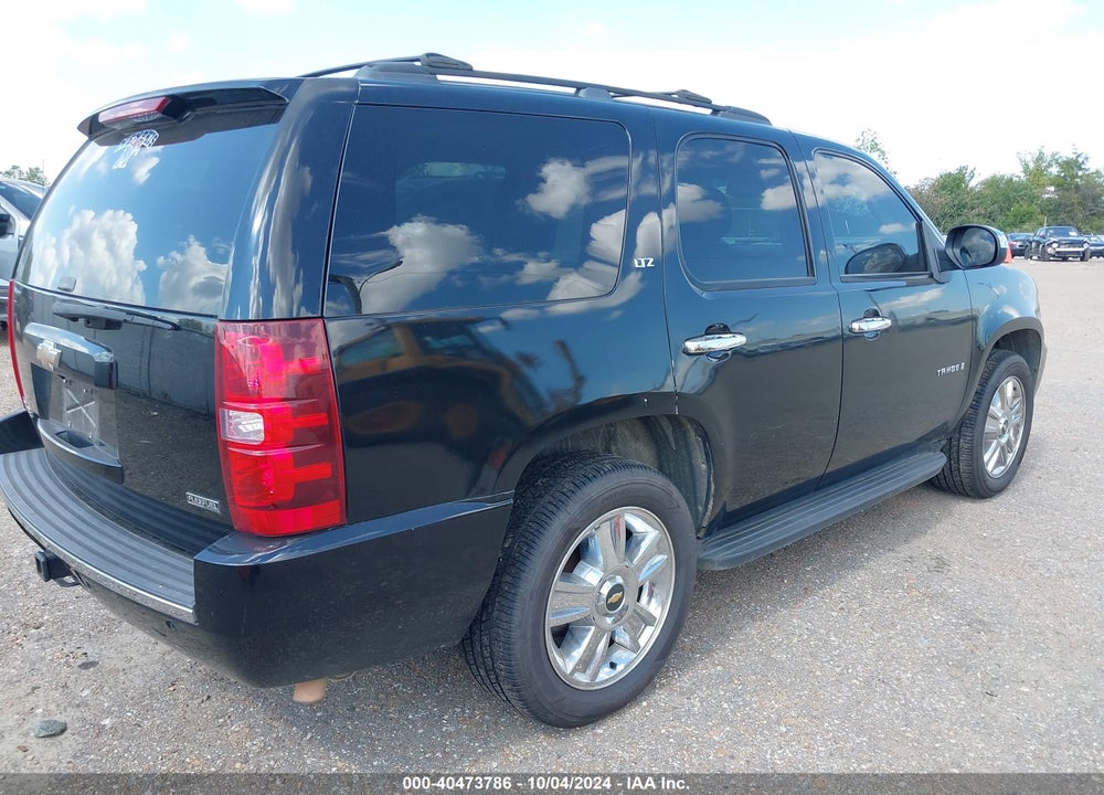 2009 CHEVROLET TAHOE LTZ VIN: 1GNFC33029R163666