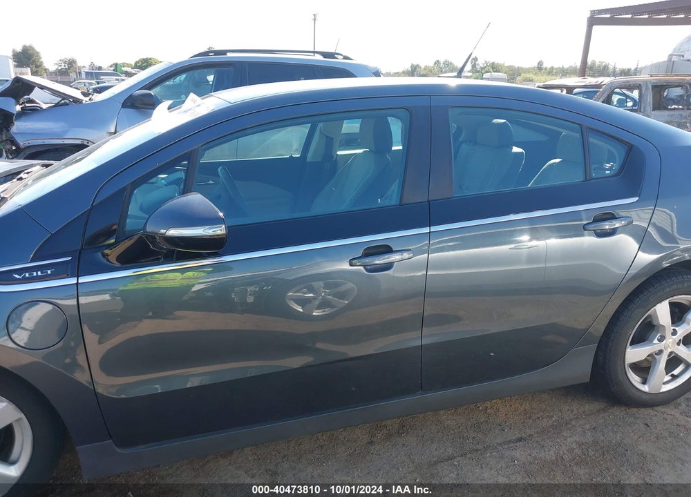 2013 CHEVROLET VOLT VIN: 1G1RH6E40DU108639