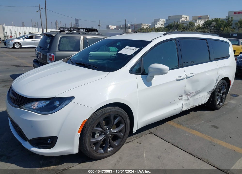 2019 CHRYSLER PACIFICA TOURING L VIN: 2C4RC1BG5KR604781