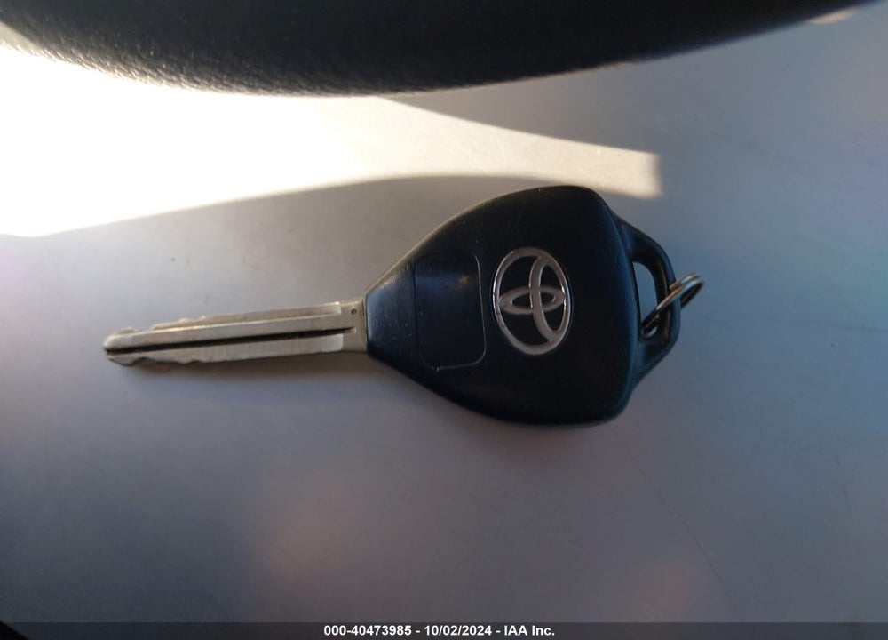 2008 TOYOTA CAMRY LE VIN: 4T1BE46KX8U261095