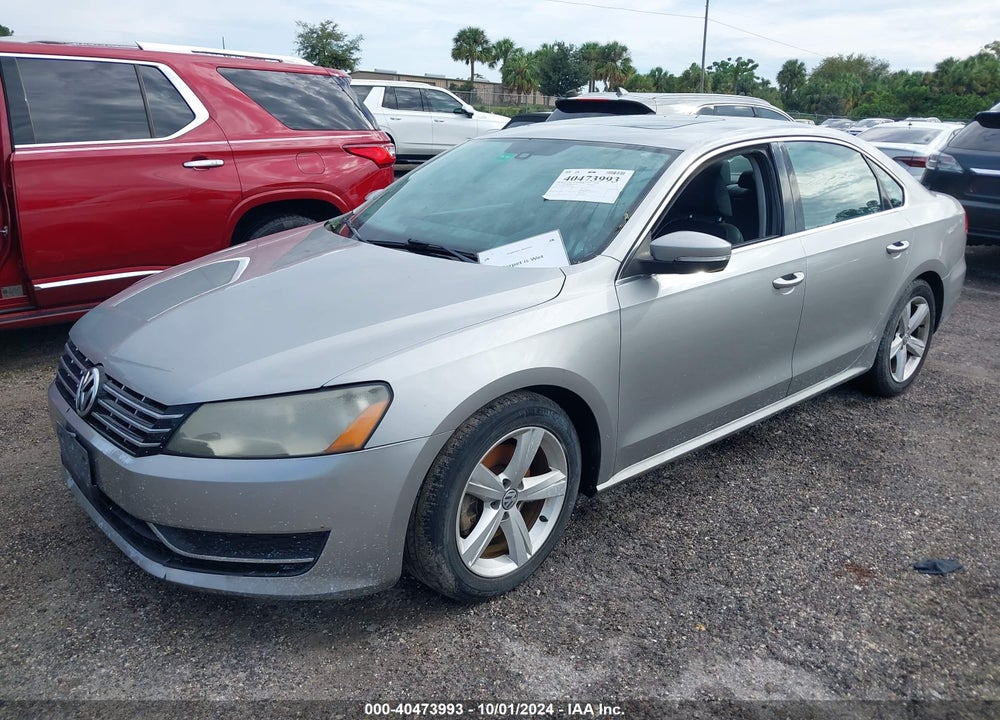 2013 VOLKSWAGEN PASSAT 2.0L TDI SE VIN: 1VWBN7A35DC125136