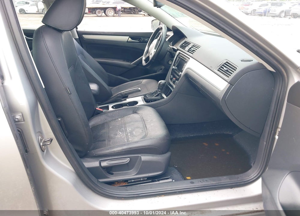 2013 VOLKSWAGEN PASSAT 2.0L TDI SE VIN: 1VWBN7A35DC125136