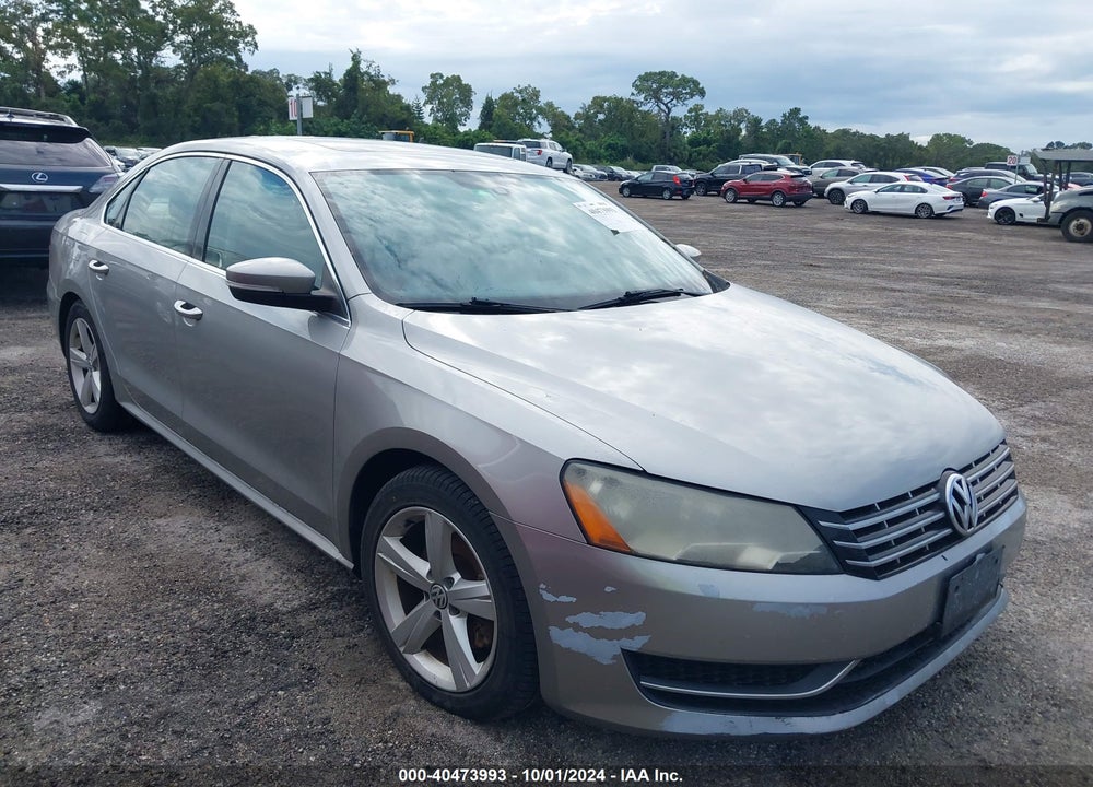 2013 VOLKSWAGEN PASSAT 2.0L TDI SE VIN: 1VWBN7A35DC125136