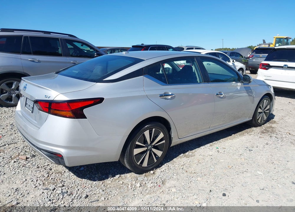 2022 NISSAN ALTIMA SV FWD VIN: 1N4BL4DV0NN308833